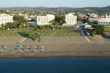 هتل Apollo Beach