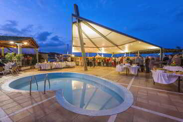 هتل Apollo Beach