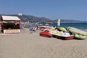 هتل Apollonia Beach Resort & Spa