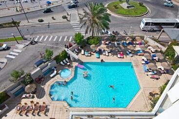Отель Blue Sky City Beach