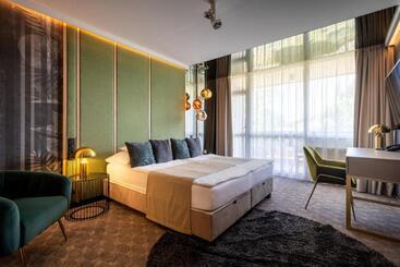 هتل Bodrog Wellness & Elix Spa
