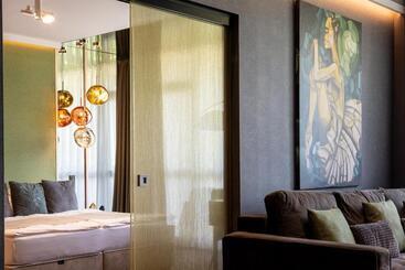 هتل Bodrog Wellness & Elix Spa