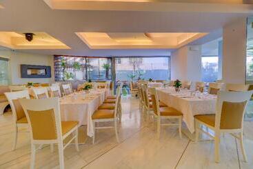 Palace Hotel Glyfada