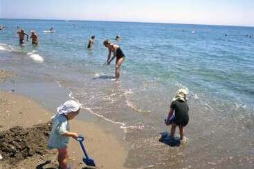 هتل Calypso Beach