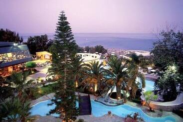 هتل Calypso Beach