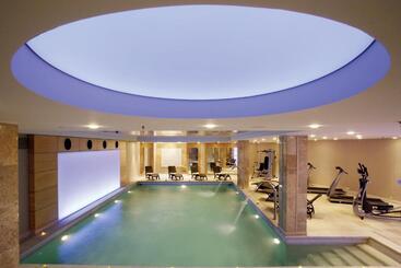 هتل Divani Palace Larissa