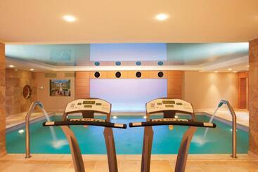 هتل Divani Palace Larissa