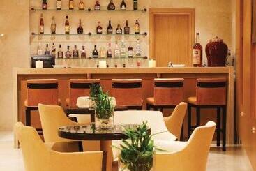 هتل Divani Palace Larissa