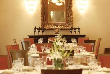 هتل Divani Palace Larissa