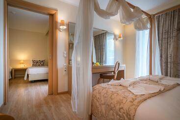 هتل Galaxy Beach Resort Bw Premier Collection