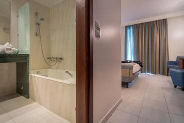 هتل Galaxy Beach Resort Bw Premier Collection