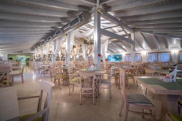 هتل Galaxy Beach Resort Bw Premier Collection