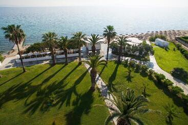 هتل Kassandra Palace Seaside Resort
