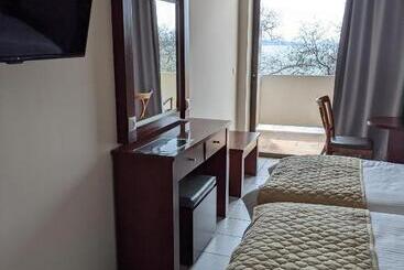 Отель Lepanto Beach