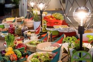 هتل Mercure Budapest Korona