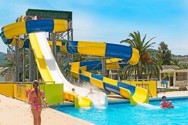 هتل Messonghi Beach Holiday Resort