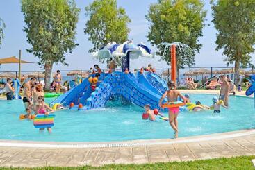 هتل Messonghi Beach Holiday Resort
