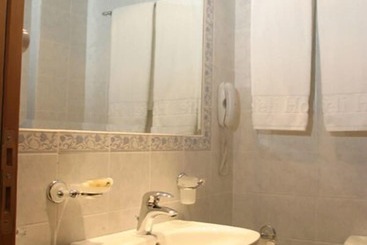 Nefeli Hotel Alimos