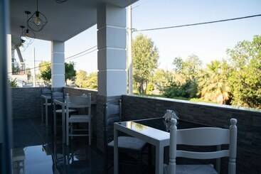 هتل Parthenis Riviera