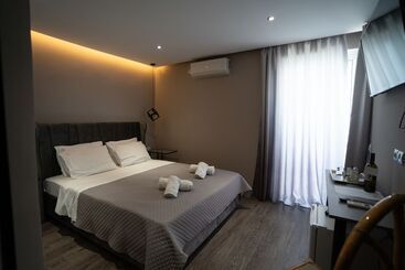 هتل Parthenis Riviera