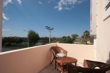 هتل Parthenis Riviera
