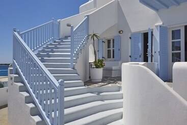 هتل Petinos Beach