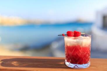 هتل Petinos Beach