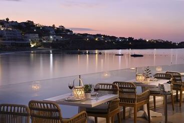 هتل Petinos Beach