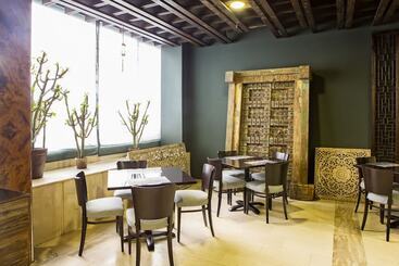 President Hotel Athens