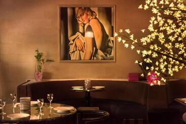 President Hotel Athens