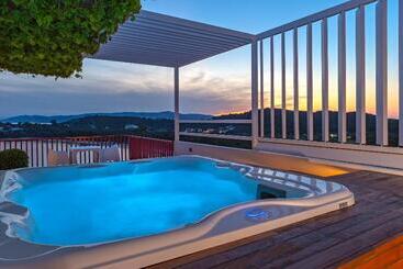 هتل Skiathos Palace