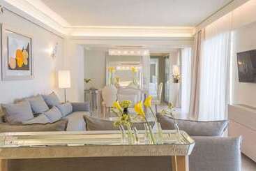 هتل St George Lycabettus Lifestyle
