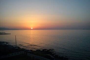 هتل Themis Beach