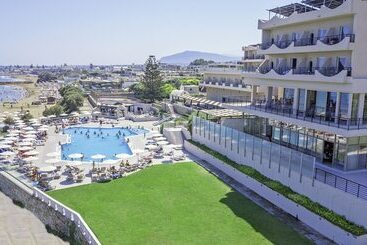 هتل Themis Beach