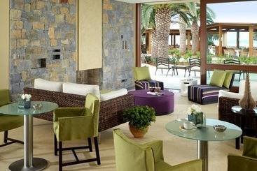 Kernos Beach Hotel & Bungalows