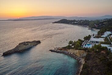 استراحتگاه White Rocks Hotel Kefalonia