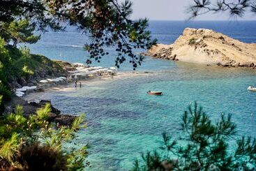 استراحتگاه White Rocks Hotel Kefalonia