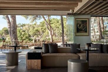 استراحتگاه White Rocks Hotel Kefalonia