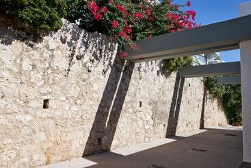 استراحتگاه White Rocks Hotel Kefalonia