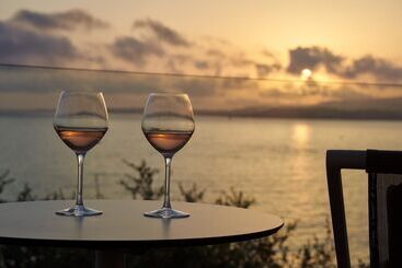 استراحتگاه White Rocks Hotel Kefalonia