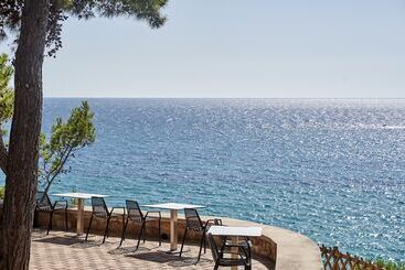 استراحتگاه White Rocks Hotel Kefalonia