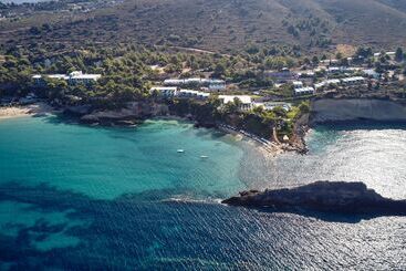استراحتگاه White Rocks Hotel Kefalonia