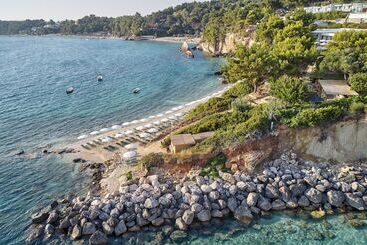 استراحتگاه White Rocks Hotel Kefalonia