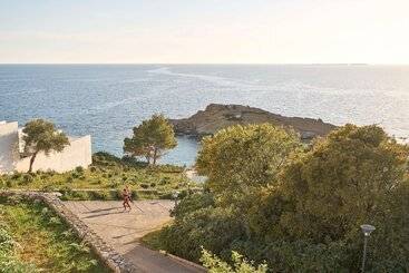 استراحتگاه White Rocks Hotel Kefalonia