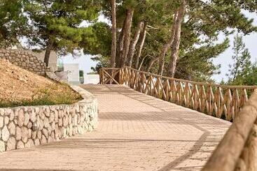 استراحتگاه White Rocks Hotel Kefalonia