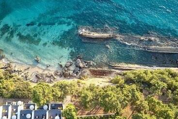 استراحتگاه White Rocks Hotel Kefalonia