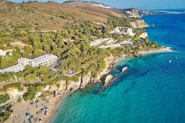 استراحتگاه White Rocks Hotel Kefalonia