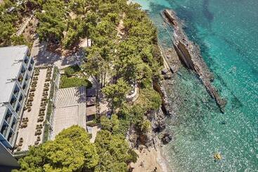 استراحتگاه White Rocks Hotel Kefalonia