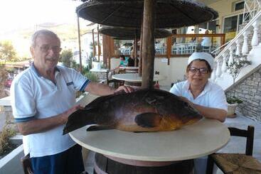 Samos Bay Hotel By Gagou Beach - Samos