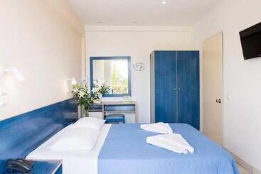 Stefanakis Hotel & Apartments